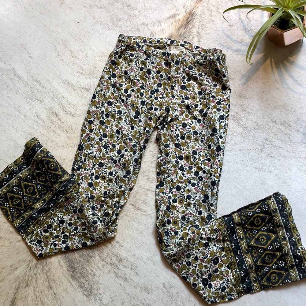 Billabong Flower Walkers Beach Pant M NWOT